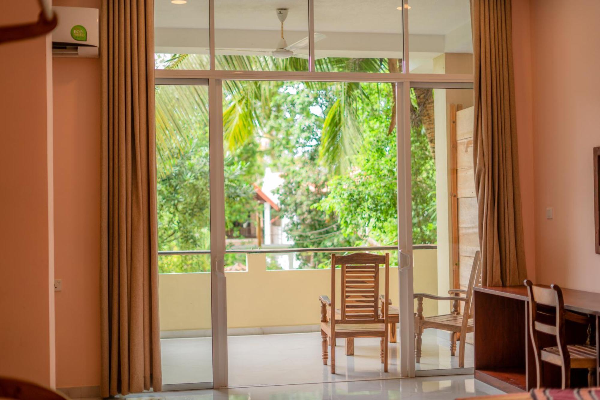 Monkey Villa Hikkaduwa Exterior photo